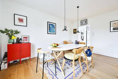 10 Wellesley Avenue, London, W6 0UP