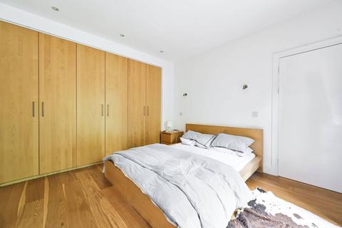 10 Wellesley Avenue, London, W6 0UP
