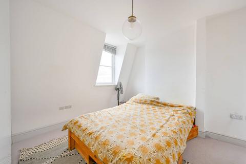 1 bedroom flat for sale, Frithville Gardens, Shepherd's Bush, London, W12
