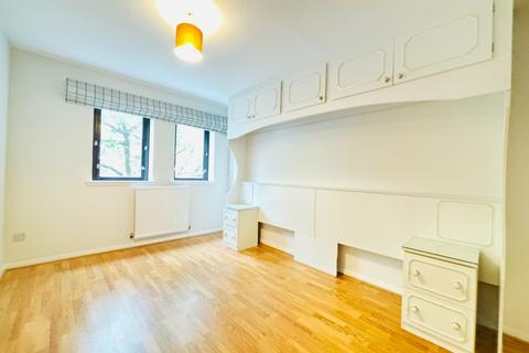 2 bedroom flat to rent, Durward Court, Shawlands, Glasgow, G41
