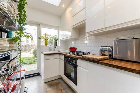 71 Clacton Road, London, E17 8AP