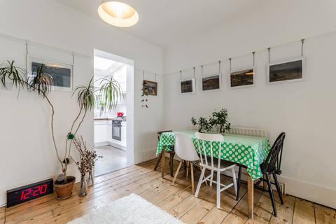 71 Clacton Road, London, E17 8AP