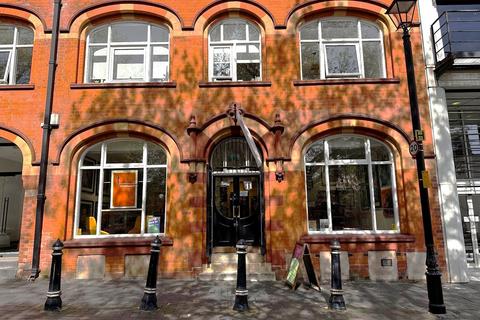 Retail property (high street) to rent, 28 St Paul's Square, Birmingham, B3 1RB