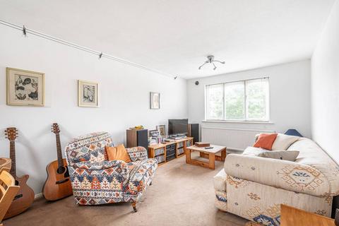2 bedroom flat for sale, Cornmow Drive, Dollis Hill, London, NW10