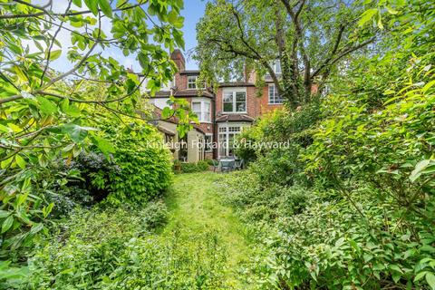 40 Leaside Avenue, London, N10 3BU