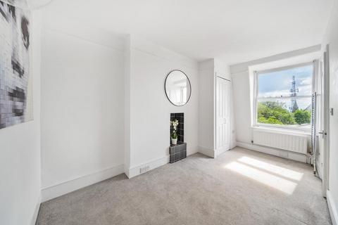 2 bedroom flat for sale, Highgate West Hill, Highgate
