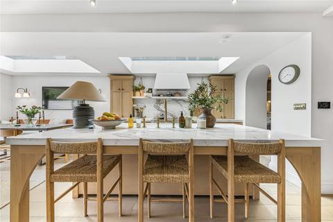 58 Honley Road, London, SE6 2JB