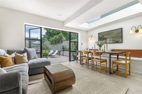 58 Honley Road, London, SE6 2JB