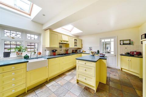 Magnolia Nursery Close, Woking, GU21 4UQ