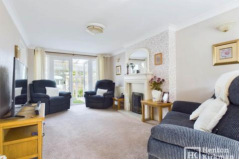 3 bedroom terraced house for sale, Lascelles Close, Pilgrims Hatch, Brentwood