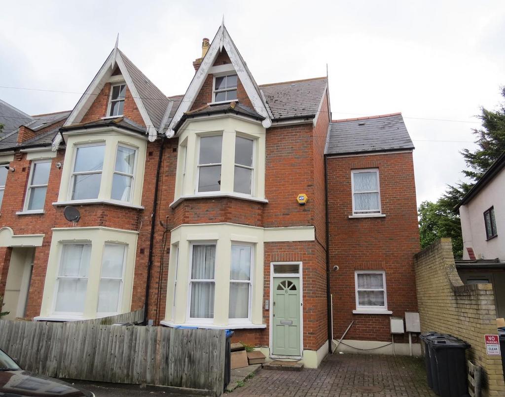 Quadrant Road, Thornton Heath... 2 bed apartment £1,650 pcm (£381 pw)