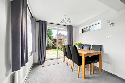 4 bedroom end of terrace house for sale, Staines-upon-Thames, Surrey TW18