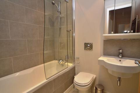 3 bedroom penthouse to rent, Thornlea Court, Thornhill, Sunderland, SR2