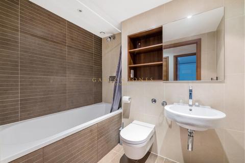 1 bedroom apartment for sale, Hawker Building, 350 Queenstown Road, London, SW11