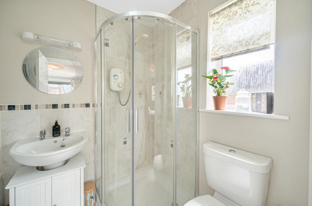 En-Suite Bathroom