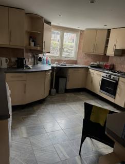 6 bedroom semi-detached house to rent, Belmont Hill, London SE13