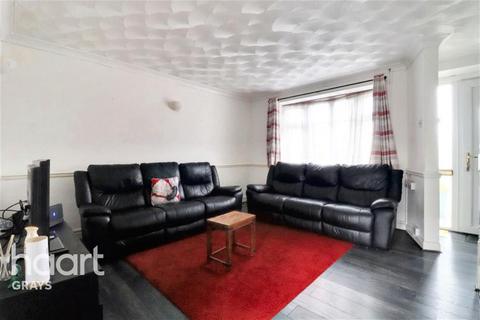 3 bedroom terraced house to rent, Swale Close, Aveley, South Ockendon, RM15