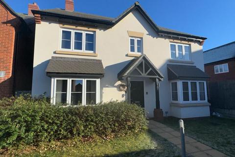 5 bedroom detached house to rent, Lewis Crescent TF1 2FQ