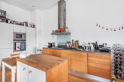 2 bedroom flat to rent, Greenwich High Road Greenwich SE10