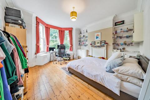 2 bedroom flat for sale, Bonneville Gardens, Clapham