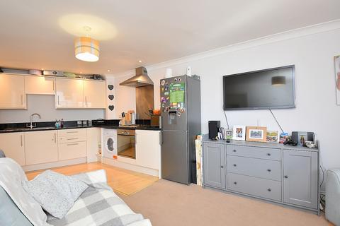 2 bedroom ground floor flat for sale, Wincanton, Somerset, BA9