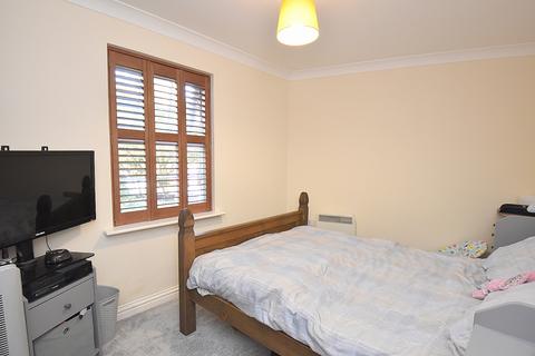 2 bedroom ground floor flat for sale, Wincanton, Somerset, BA9