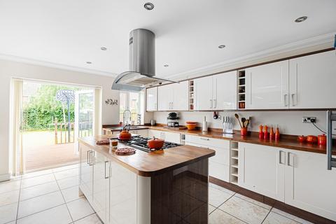 24 Ariel Close, Gravesend, DA12 4ND