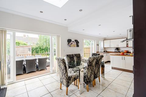 24 Ariel Close, Gravesend, DA12 4ND