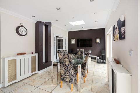 24 Ariel Close, Gravesend, DA12 4ND
