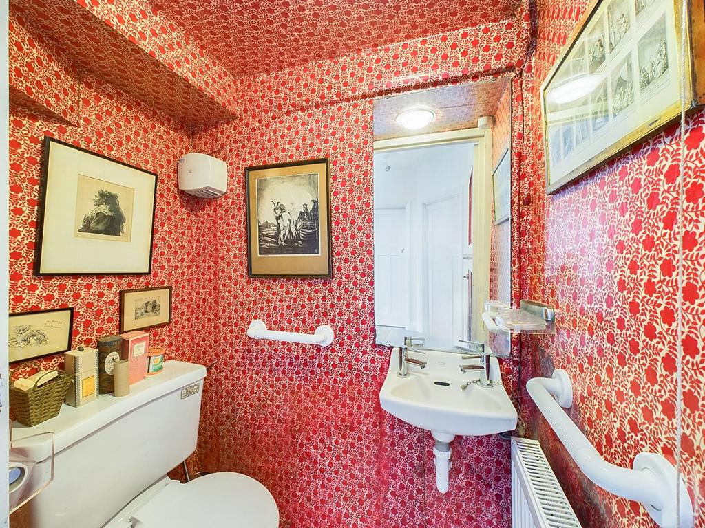 Guest Cloakroom