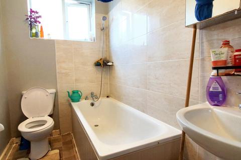 1 bedroom apartment for sale, Romford Road, Forest Gate E7