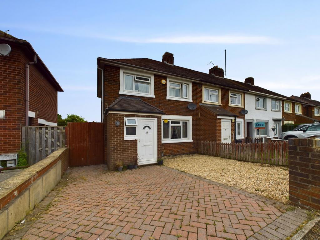 Eastern Avenue, Gloucester... 3 bed end of terrace house for sale £