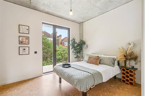 3 bedroom apartment for sale, All Saints Passage, SW18