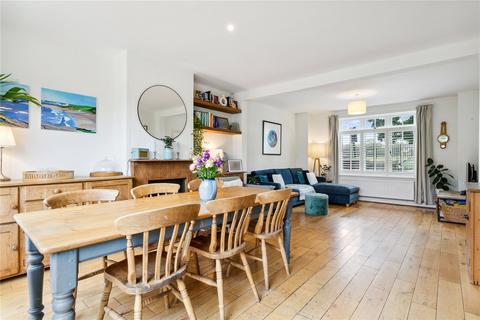 50 Openview, London, SW18 3PE