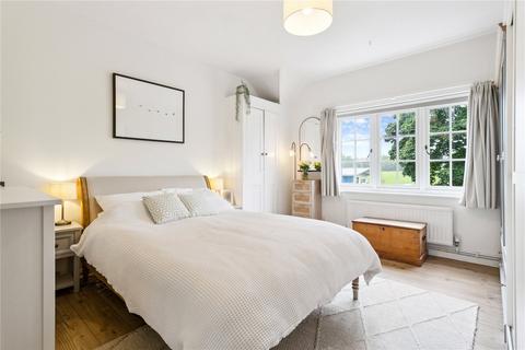 50 Openview, London, SW18 3PE