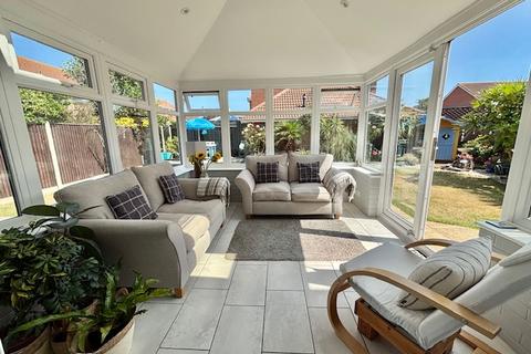 4 bedroom detached house for sale, Coxswain Way, Selsey