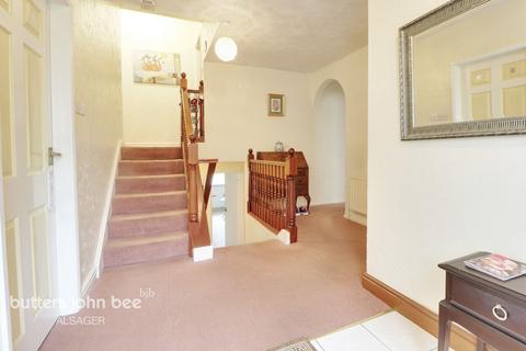 110 Dunnocksfold Road, Alsager, Stoke-on-trent, ST7 2TW
