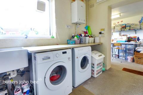 110 Dunnocksfold Road, Alsager, Stoke-on-trent, ST7 2TW