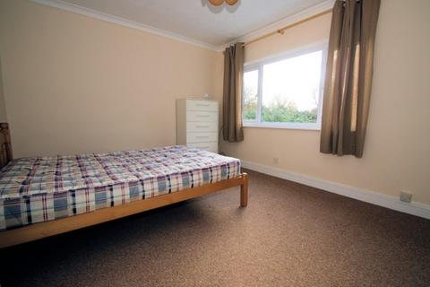2 bedroom flat to rent, Sutton Green, Guildford GU4