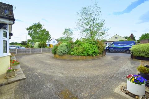 3 bedroom bungalow for sale, Cranbourne Avenue, Windsor, Berkshire, SL4