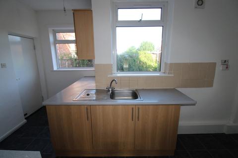 2 bedroom end of terrace house to rent, Cleadon Street, Newcastle upon Tyne  NE6
