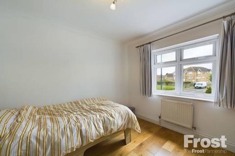 72 Trevithick Close, Feltham, TW14 9XJ
