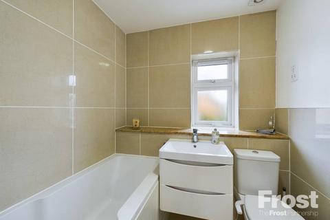 72 Trevithick Close, Feltham, TW14 9XJ