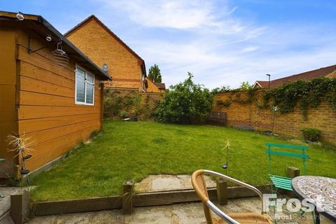 72 Trevithick Close, Feltham, TW14 9XJ