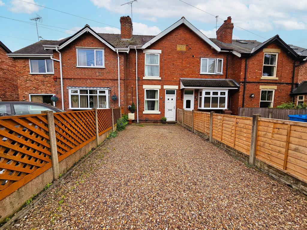 Shipley Common Lane, Ilkeston, DE7 2 bed terraced house for sale £180,000