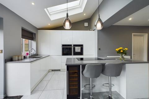 58 Laburnum Drive, Corringham, Stanford-le-hope, SS17 7QF