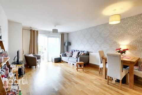 1 bedroom apartment for sale, Whitaker Court, Millfield Close, Hornchurch, RM11 1GU