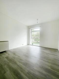 2 bedroom flat to rent, Five Ashes Road, Chester, Cheshire, CH4