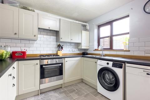 3 bedroom end of terrace house for sale, Stow Avenue, Witney, Oxfordshire, OX28