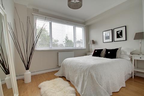 1 bedroom apartment for sale, Pemberton Gardens, Archway, London, N19
